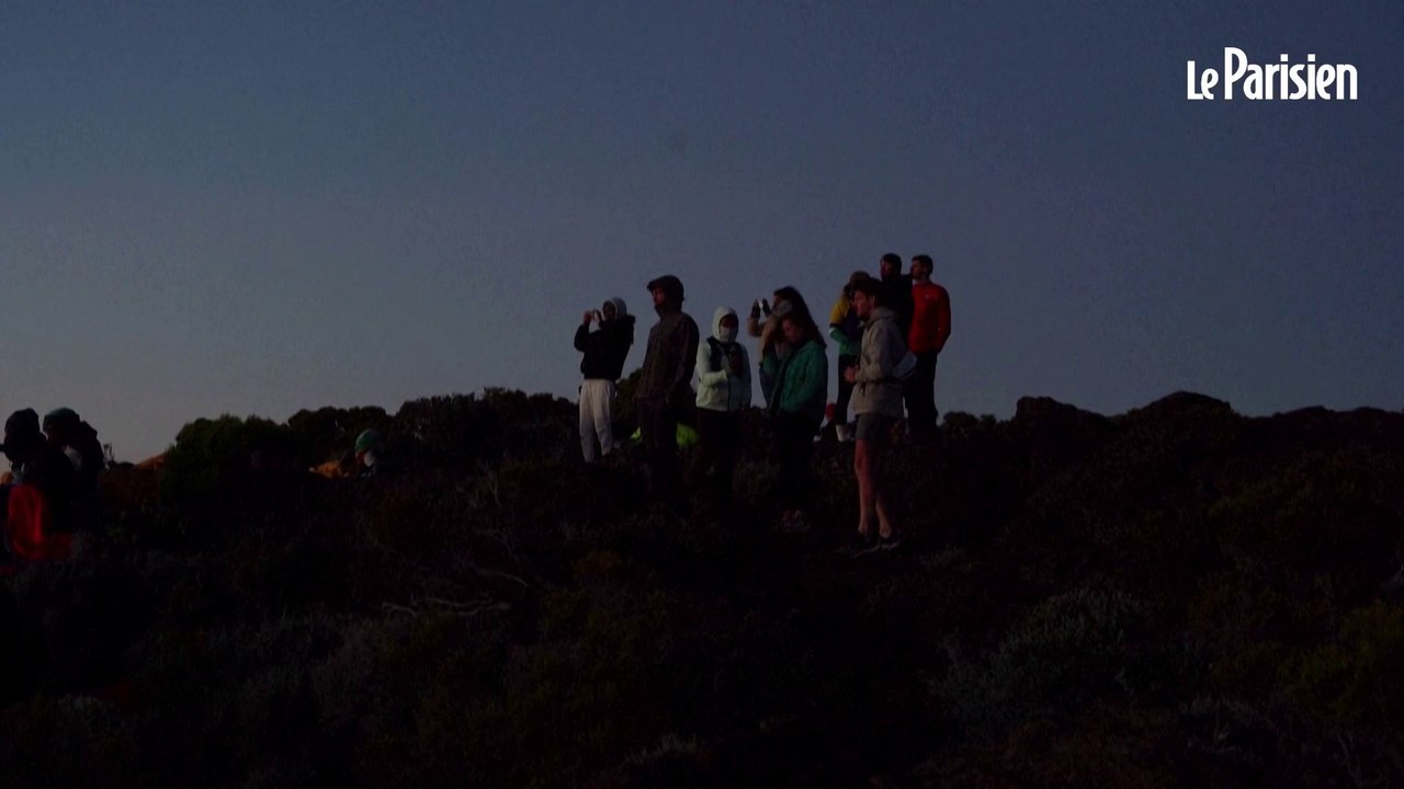 La Réunion : le volcan du Piton de la Fournaise entre en éruption