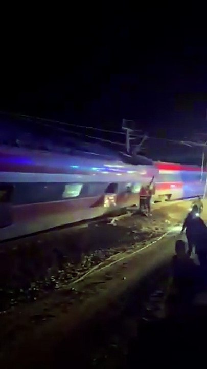 Spagna, deragliano due treni in Andalusia: 39 morti nell'incidente
