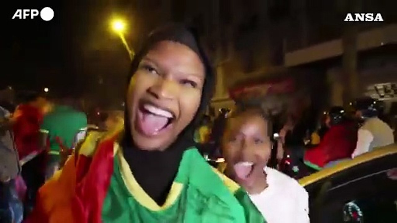 Coppa d'Africa: senegalesi in festa a Parigi per la vittoria tra tamburi e fuochi d'artificio