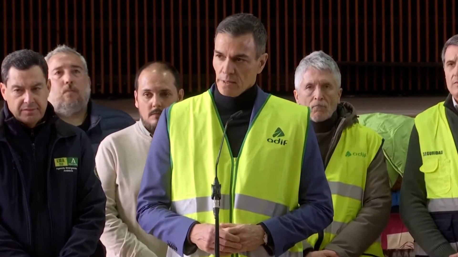 Sánchez declara tres días de luto por el accidente de tren: "Nos preguntamos qué ha sucedido"