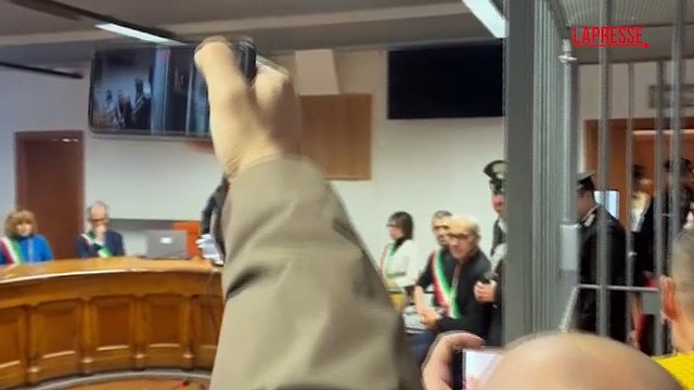 Neonati morti a Parma, Chiara Petrolini arriva in aula per l'udienza