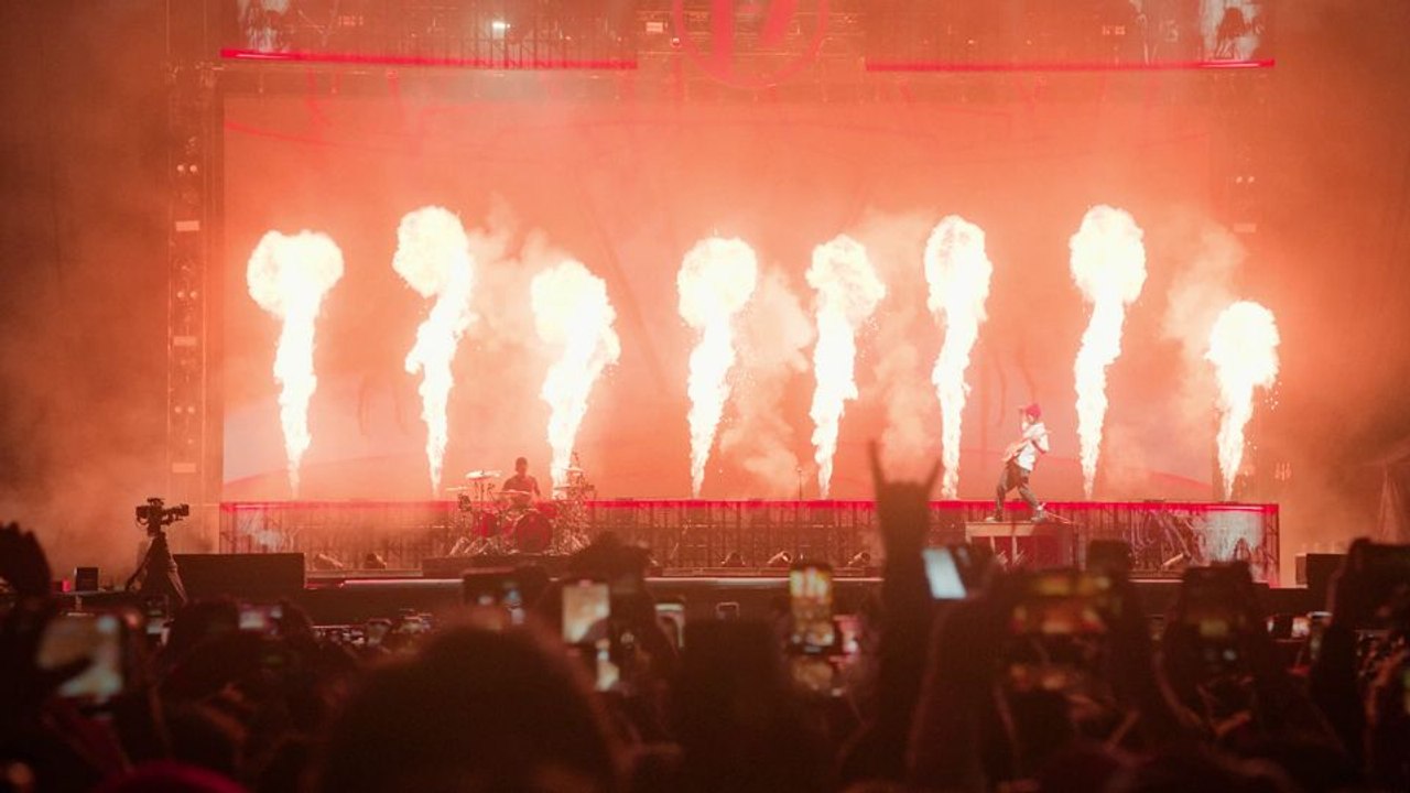 Twenty One Pilots: More Than We Ever Imagined Trailer OmdU