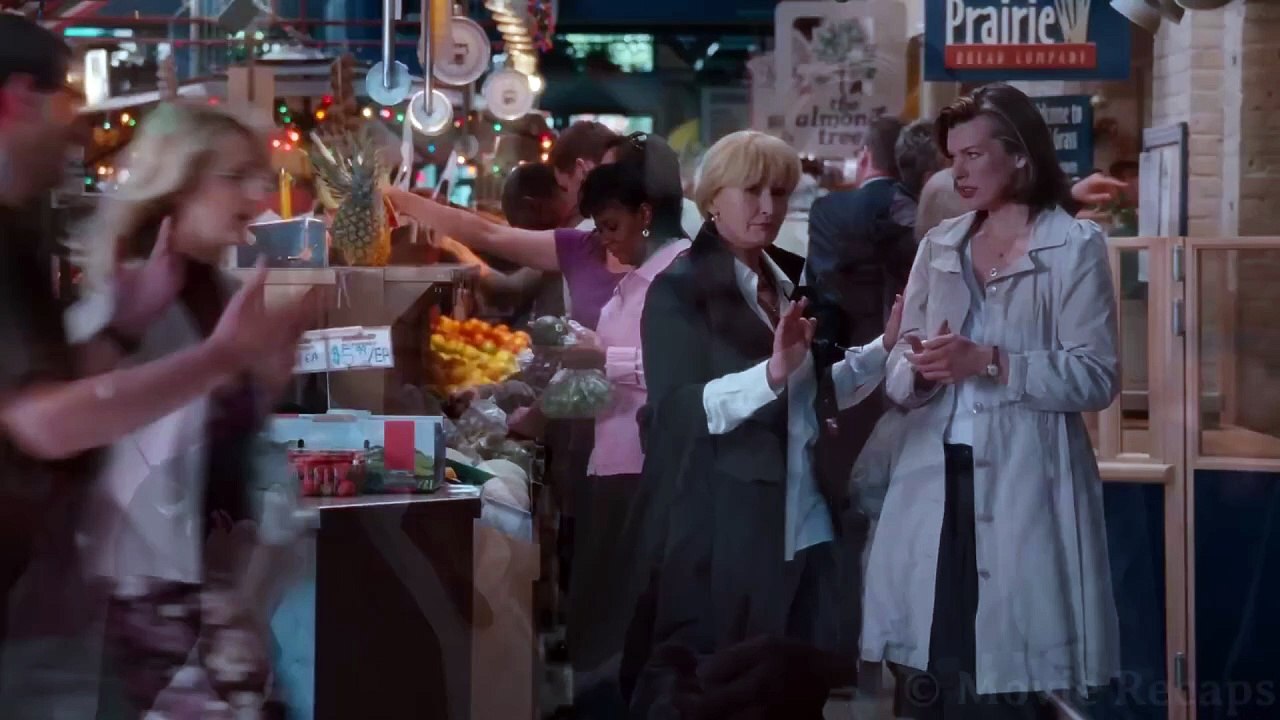 A Serial Killer is Hunting Her But Each Time She Blinks, Everyone's Face Changes