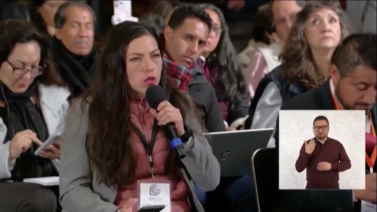 Sheinbaum afirma que un avión militar estadounidense tiene autorización para aterrizar en México.