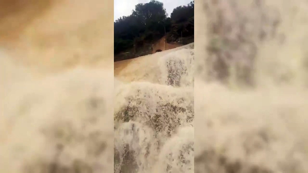 Tempesta di scirocco, il Rio Flumineddu in piena allaga la valle