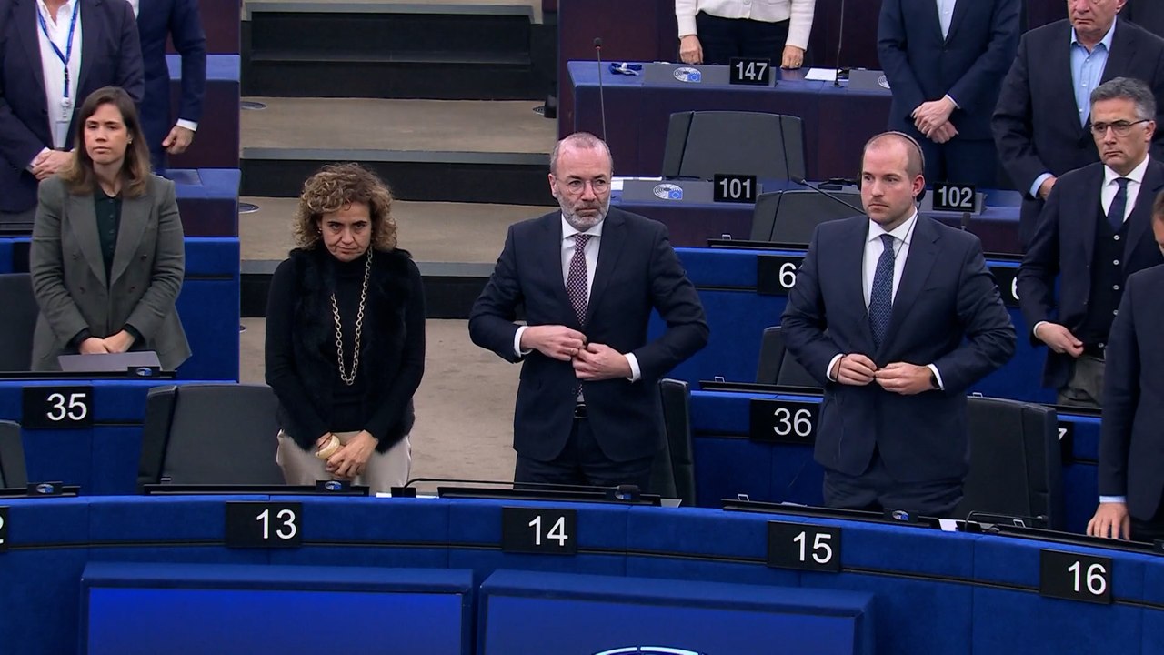 El Parlamento Europeo guarda un minuto de silencio por las víctimas del tren de Córdoba