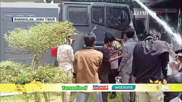 Ricuh! Aktivis HMI Bangkalan Demo Tagih Janji Politik Bupati | KOMPAS SIANG