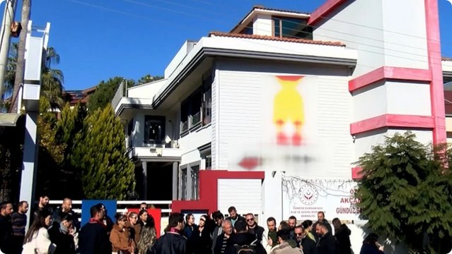 Karne için gittikleri anaokulunun iflas ettiğini öğrenen veliler, mağduriyetlerinin giderilmesini istiyor