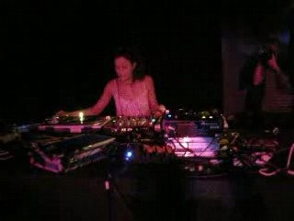 01 ELISA DO BRASIL & MC YOUTHSTAR