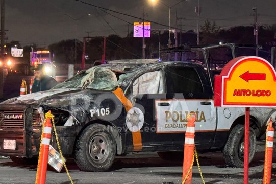VIDEO | Intensa persecución en Guadalupe termina con policías heridos y camioneta volcada