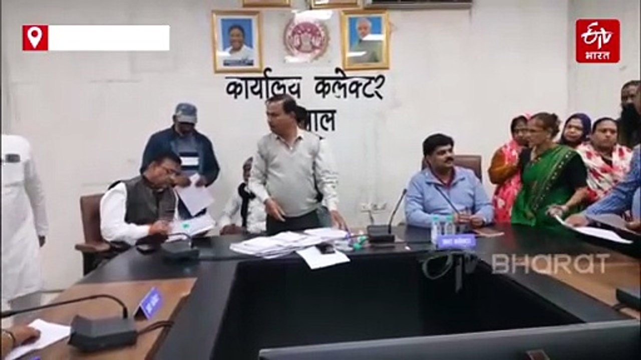 न घर मिला न पैसा, आश्वासन भरोसे गुजर रही जिंदगी, 7 साल से परेशान दिव्यांग की कहानी
