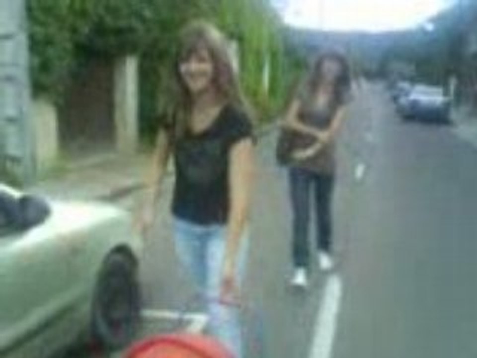 b0uilLy 3 x')