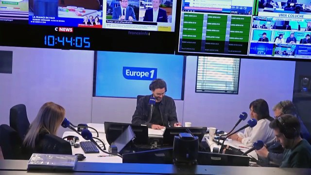 Lara Fabian revient sur son premier 45 tours qu'elle révèle avoir enregistré «en cachette»