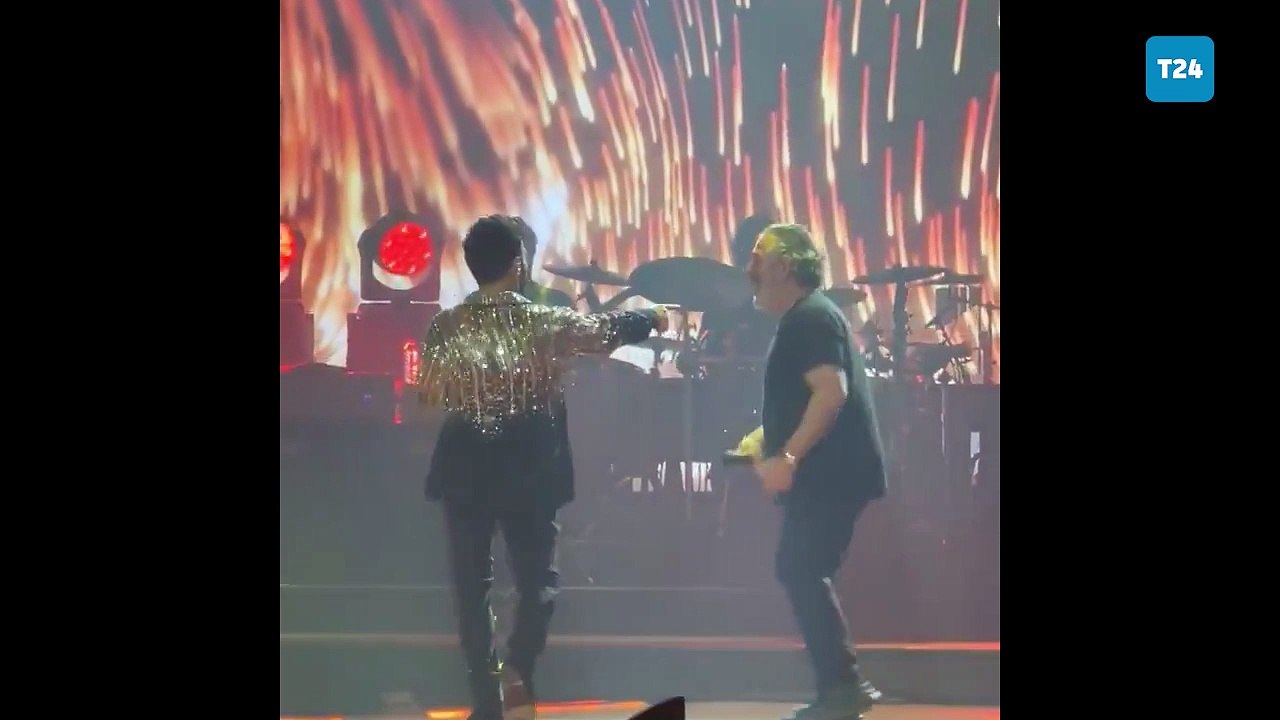 Tarkan konserinde Cem Yılmaz sürprizi: Biirlikte sahneye çıktılar, “Kuzu Kuzu“ söylediler