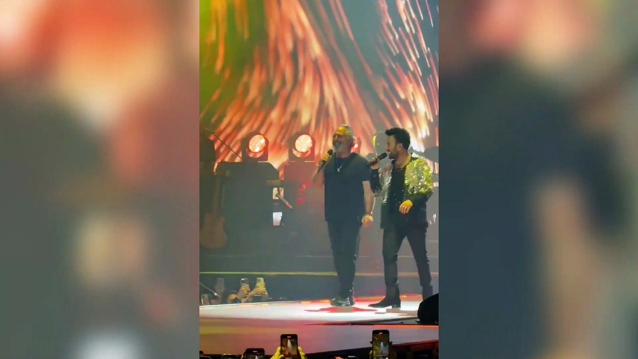 Cem Yılmaz’dan Tarkan konserinde ‘Kuzu Kuzu’ sürprizi