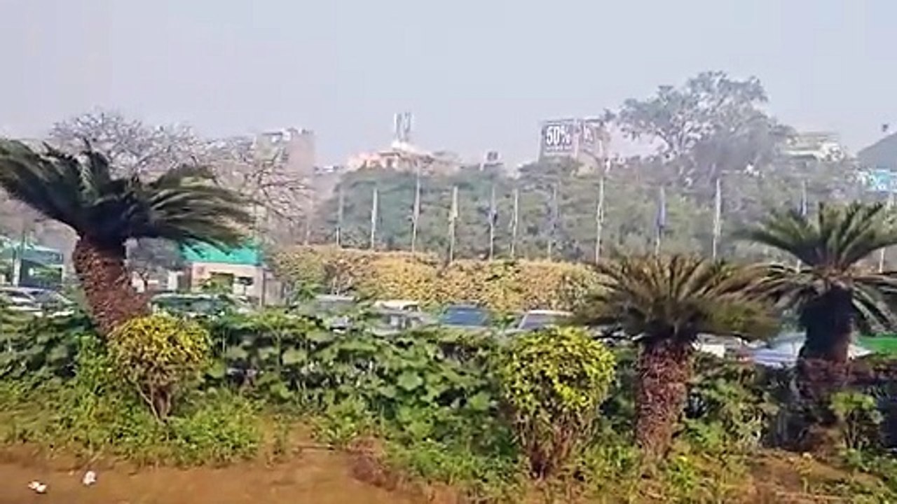 Delhi Pollution Worsens: Air Quality Remains ‘Severe’ as Smog Chokes City