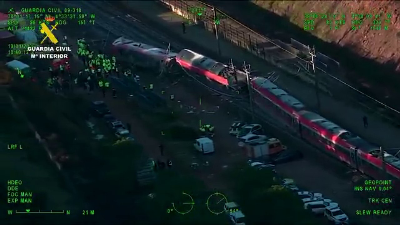 Nuovo incidente ferroviario in Spagna: deraglia un treno, morto macchinista, 37 feriti per crollo muro