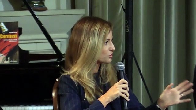 Beatrice Venezi: «Io raccomandata? Lavoro all'estero, alla Fenice vedo solo anarchia»