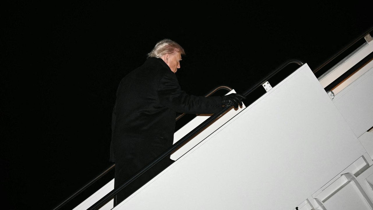 'Kleines' elektronisches Problem: Trump-Flugzeug musste umkehren