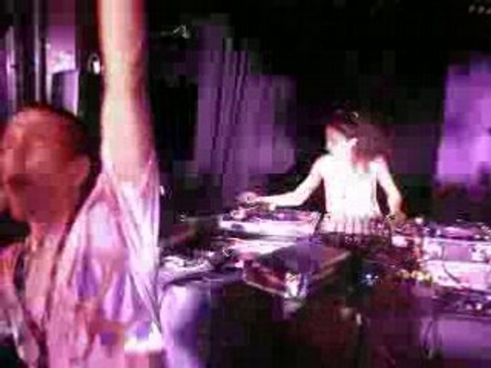 04 ELISA DO BRASIL & MC YOUTHSTAR