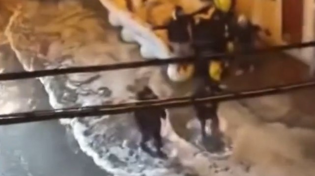 Onde da 10 metri invadono la Sicilia: il ciclone Harry semina panico sulla costa ionica