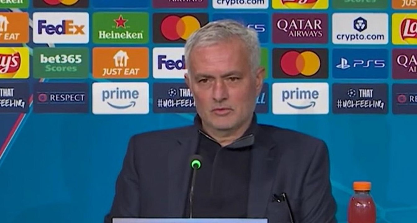 VIDEO / Mourinho: "Giochisti o risultatisti? Se mi chiedi, io voglio vincere ma..."