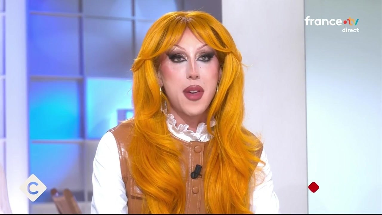 "Il n’y a pas de représentation en France" : Paloma partage un triste constat sur la représentation LGBT dans les médias (VIDÉO)