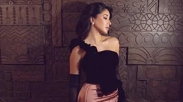 آسيل عمران تغيب عن رمضان وتستعد لمسرحية جديدة