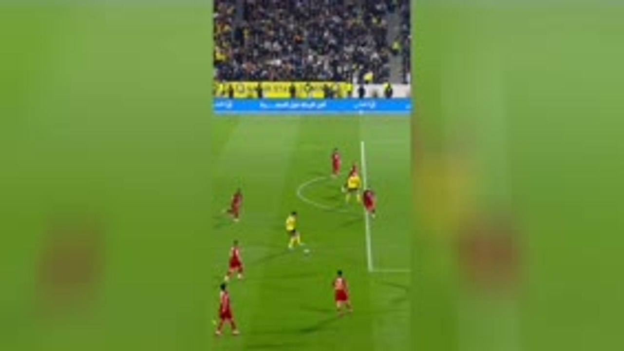 Cristiano Ronaldo scores 960th career goal