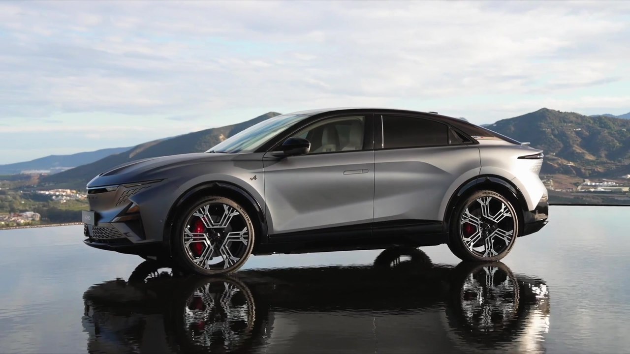 Die neue Alpine A390 - Ein Sportwagen im Maßanzug