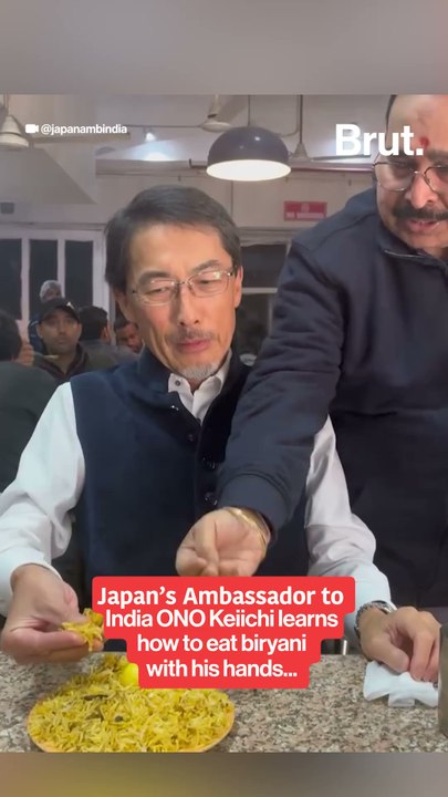Japan Ambassador eats biryani
