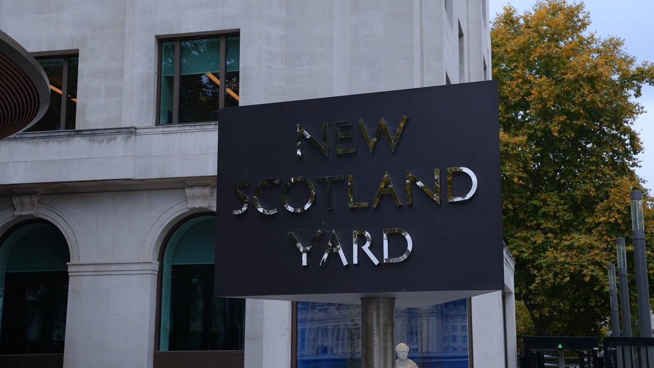 Machete-wielding robbers raid London Rolex shop