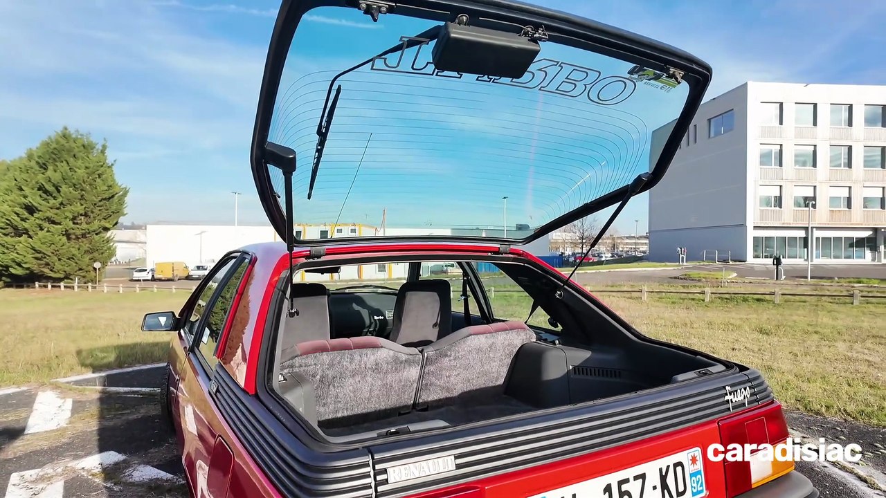 La Renault Fuego Turbo star du stand Caradisiac à Rétromobile 2026