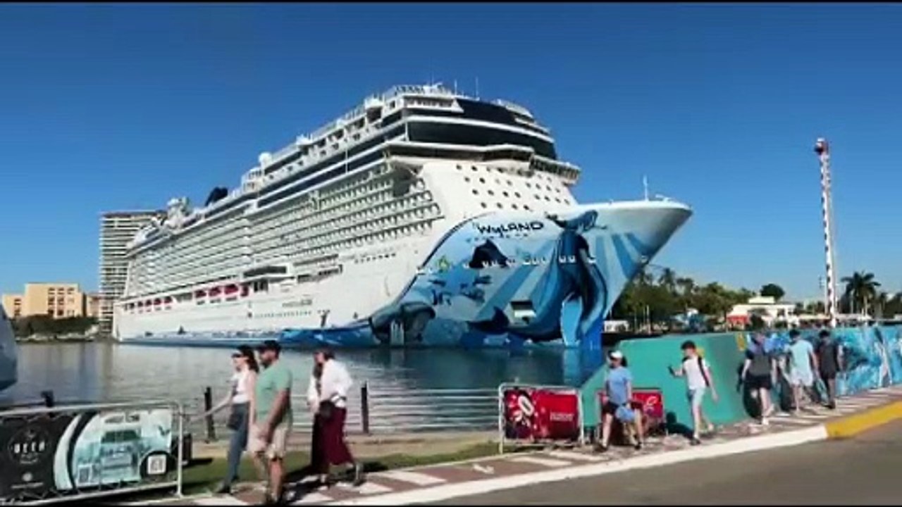Triple arribo de cruceros deja millonaria derrama en Vallarta | CPS Puerto Vallarta