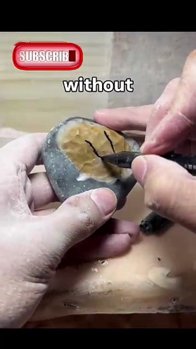 Raw stone, revealed layer by layer. This kind of stone carving isn’t just art — it’s a premium craft business built on skill, patience, and uniqueness. Artist: Stone Rhythm of Fate (yaowanzheng on Douyin) #StoneCarving #SculptureArt #HandcraftedArt #Creat