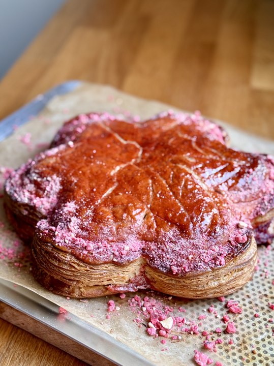 Galette des Rois Framboise et Pralines Roses 👑 | Recette Originale et Gourmande 100% Maison