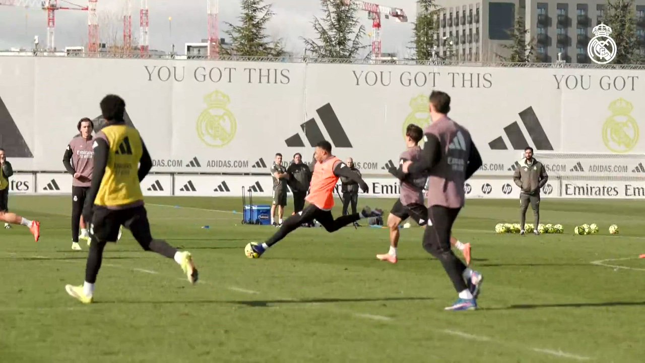 Emirates Adidas El Real Madrid prepara el partido contra el Villarreal