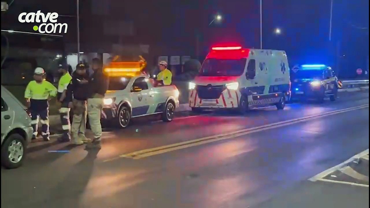 Batida entre dois carros deixa trânsito lento na BR-277 em Cascavel