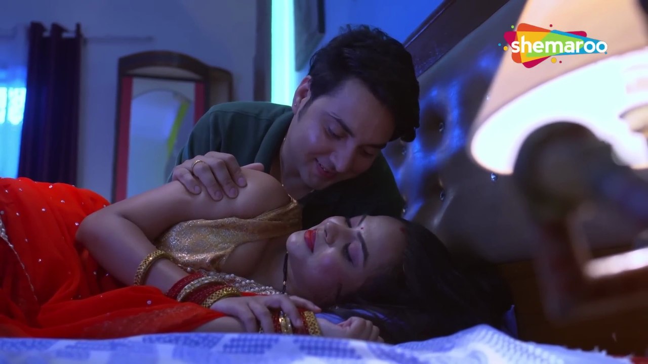 jawan bhabi and dever hot romatic scene #comedy #entertainment #ullu #comedy #entertainment #ullu