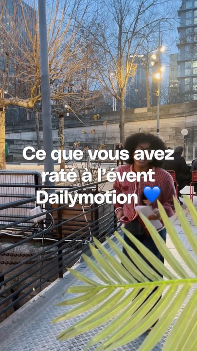 Quand Dailymotion réunit ses créateurs IRL 💙 Derrière les écrans, il y a une vraie communauté qui se soutient, qui rit ensemble, et qui construit quelque chose de différent ✨ Merci à nos intervenants et tous ceux présents pour partager ce bon moment