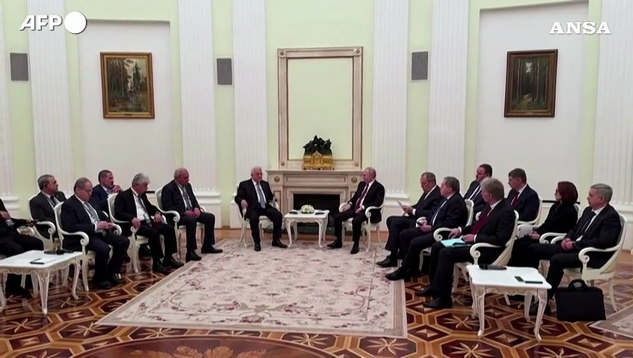 Mosca, Putin riceve Mahmud Abbas prima dell'incontro con Witkoff