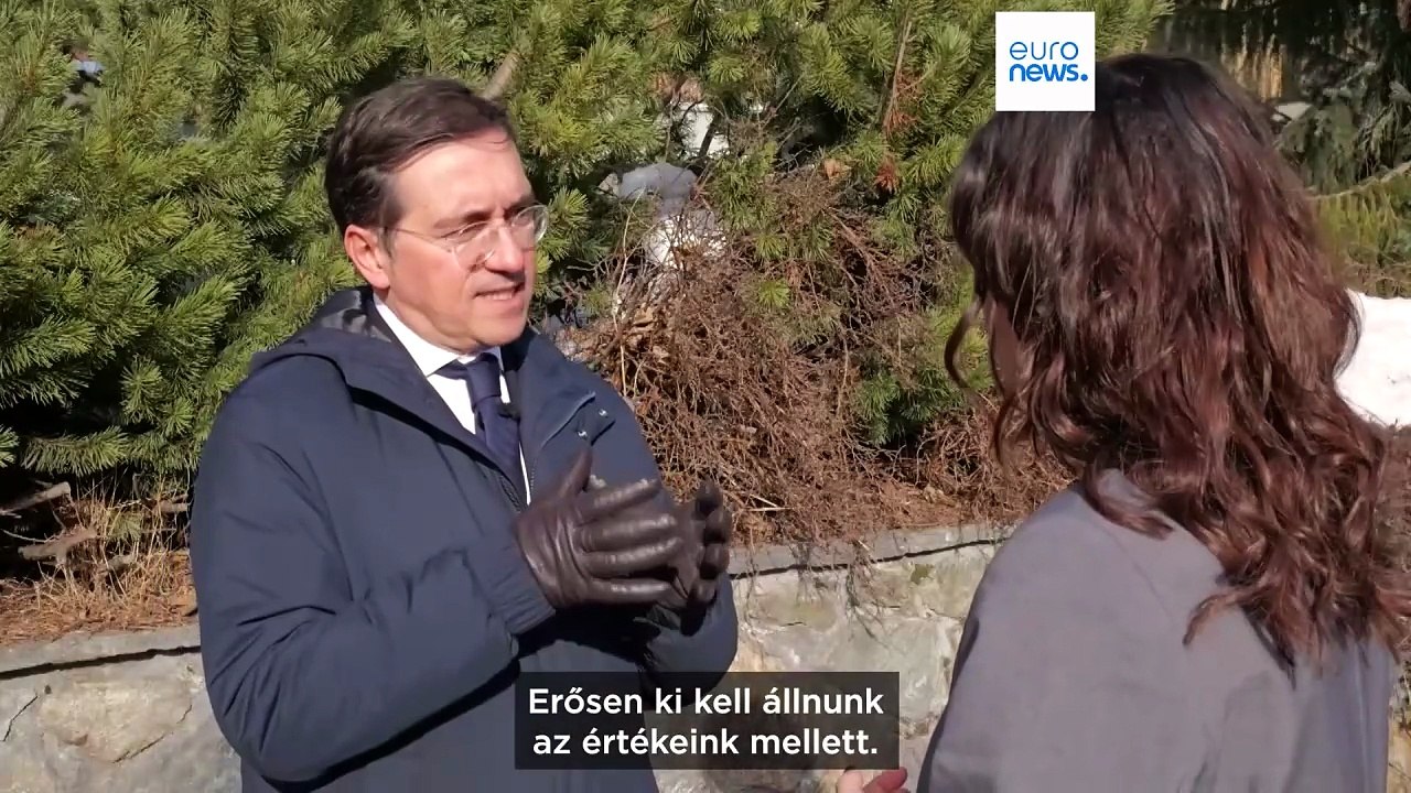 Az EU-nak "az európai hadsereg létrehozása felé...