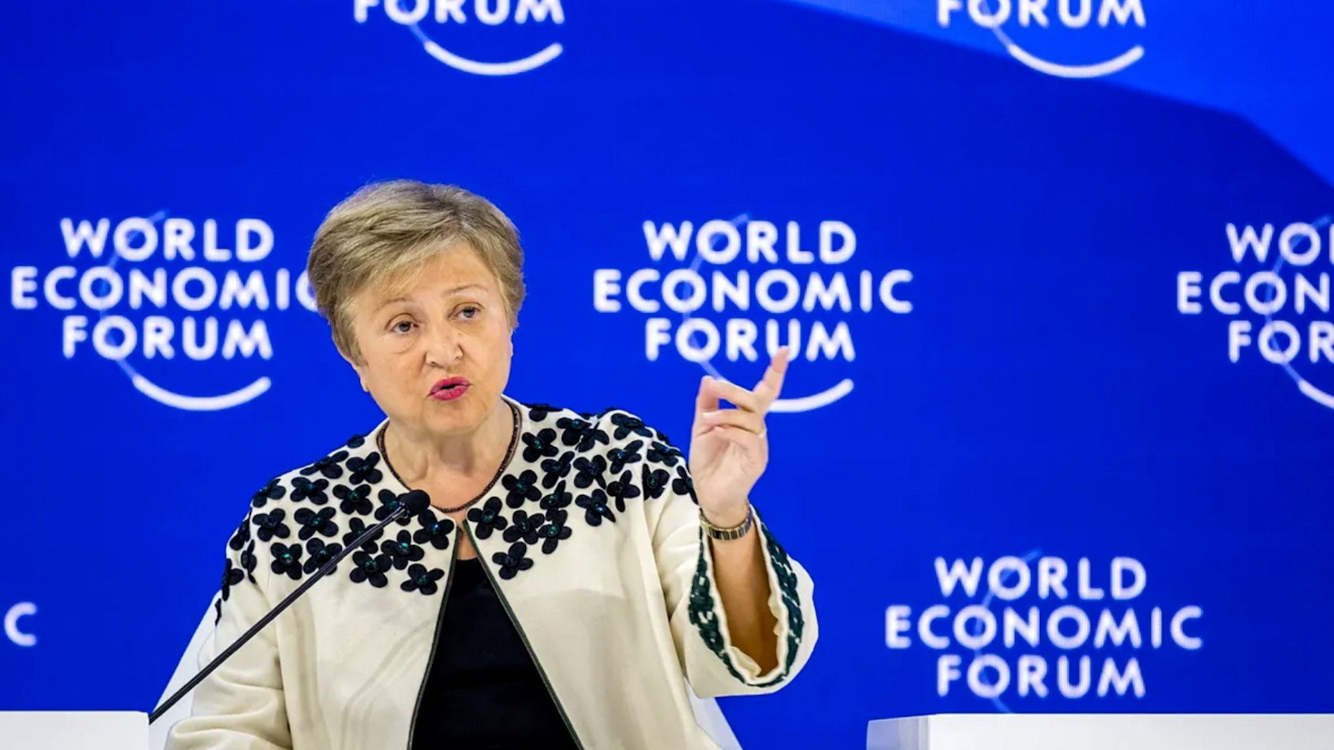 El FMI avisa: "La deuda es del 100%, crecer un 3% no es suficiente"