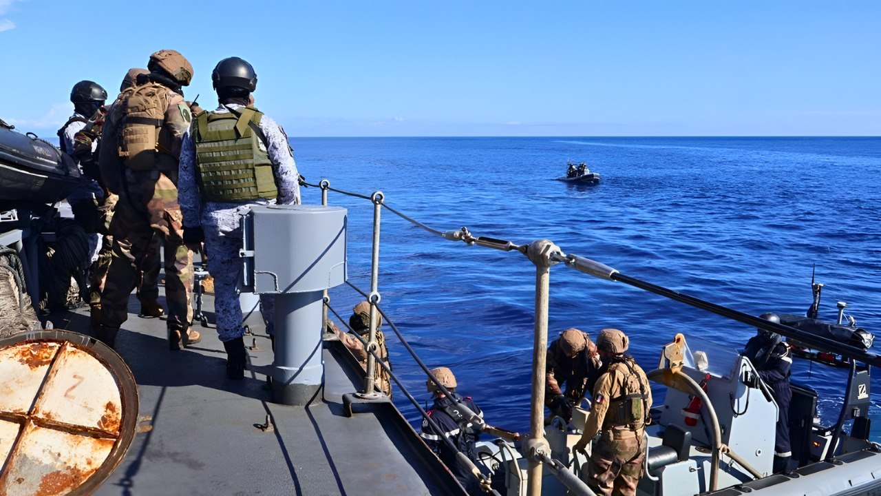 US Coast Guard Seizes 10 Tons Of Cocaine In Lar...
