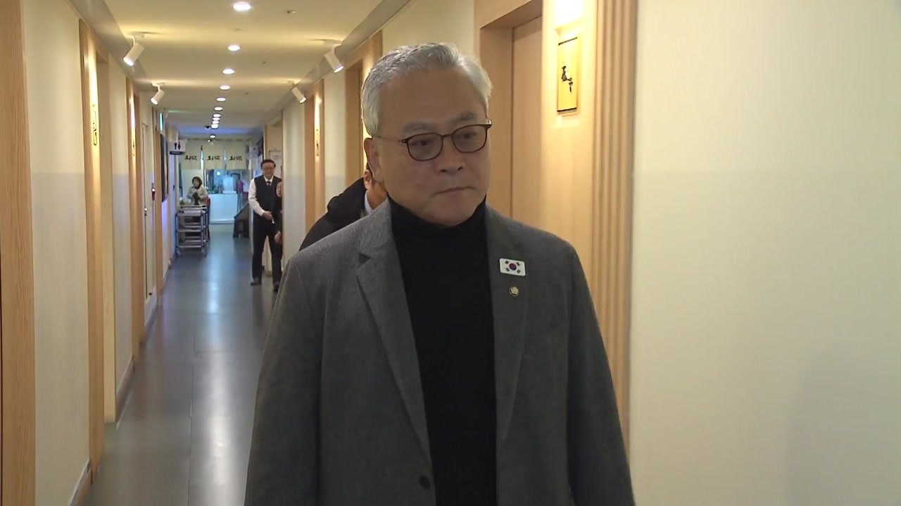 민주 초선 단체 입장문..."정청래, 독단적 합당 추진 중단해야" / YTN