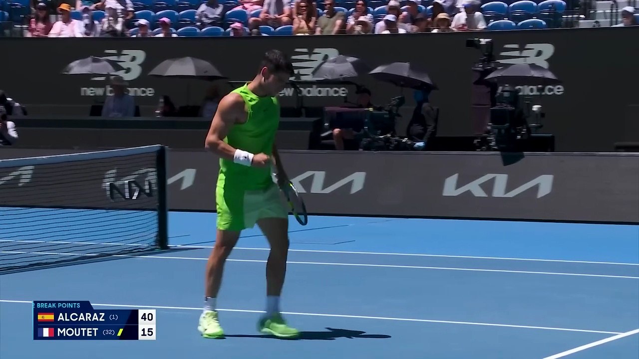 Carlos Alcaraz vs Corentin Moutet | Tercera ronda del Abierto de Australia 2026 | Resumen