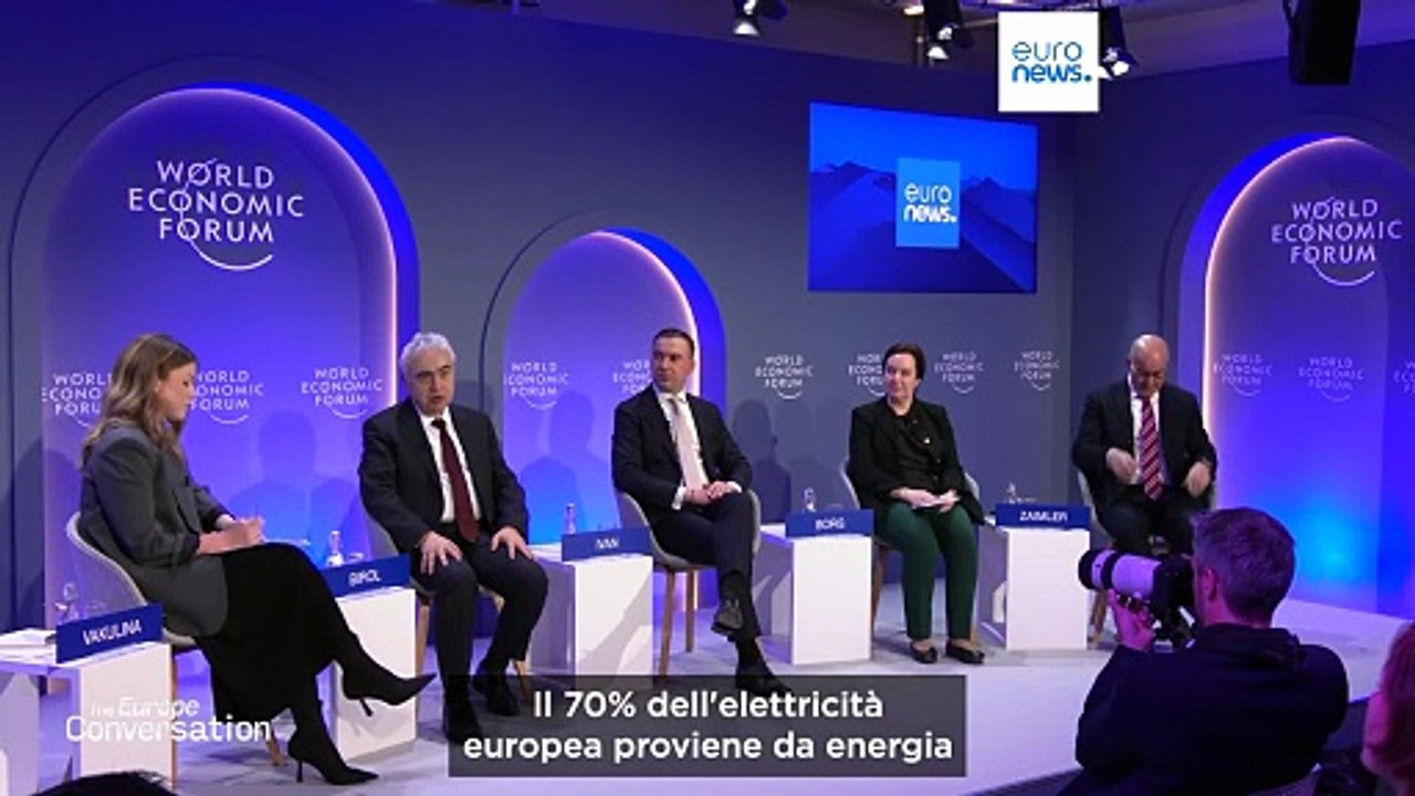 Elettrificare tutto è la chiave del futuro dell'Europa, dice a Euronews il direttore Aie a Davos