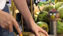 Coconut cutting for amazing skills