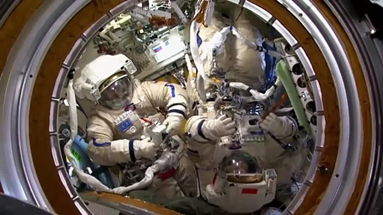 Advances  in Space Exploration_06of13_Spacesuit