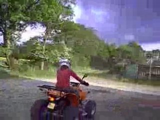 QUAD, 1er essai de ronds de Ludi avec un AXR300